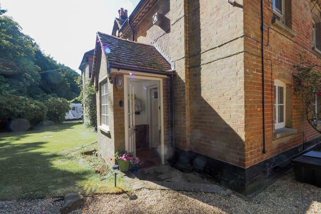 Landford'S Cottage, Your Retreat! Екстер'єр фото
